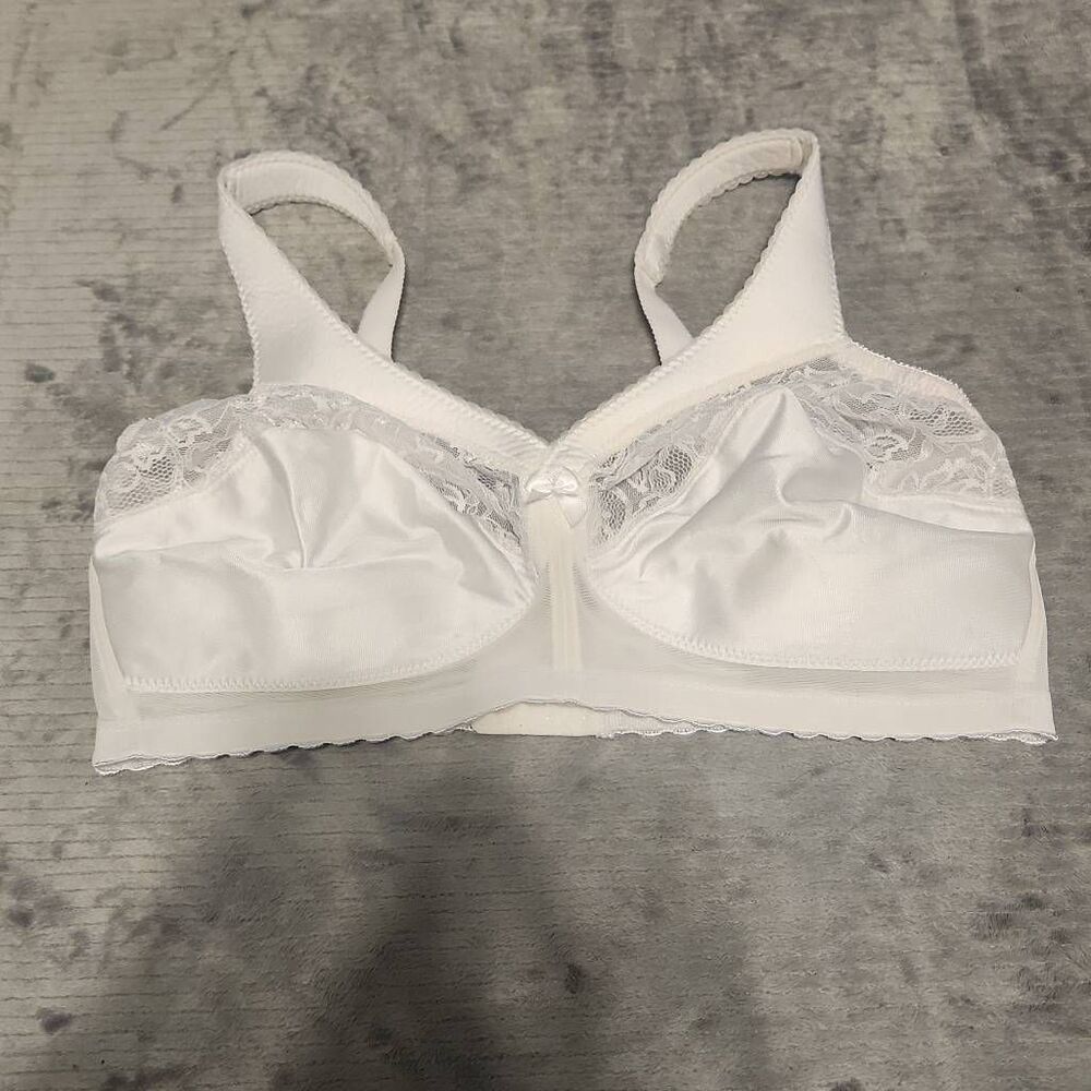 Glamorise 1000 Magic Lift Full Figure Support Bra 38DD White
